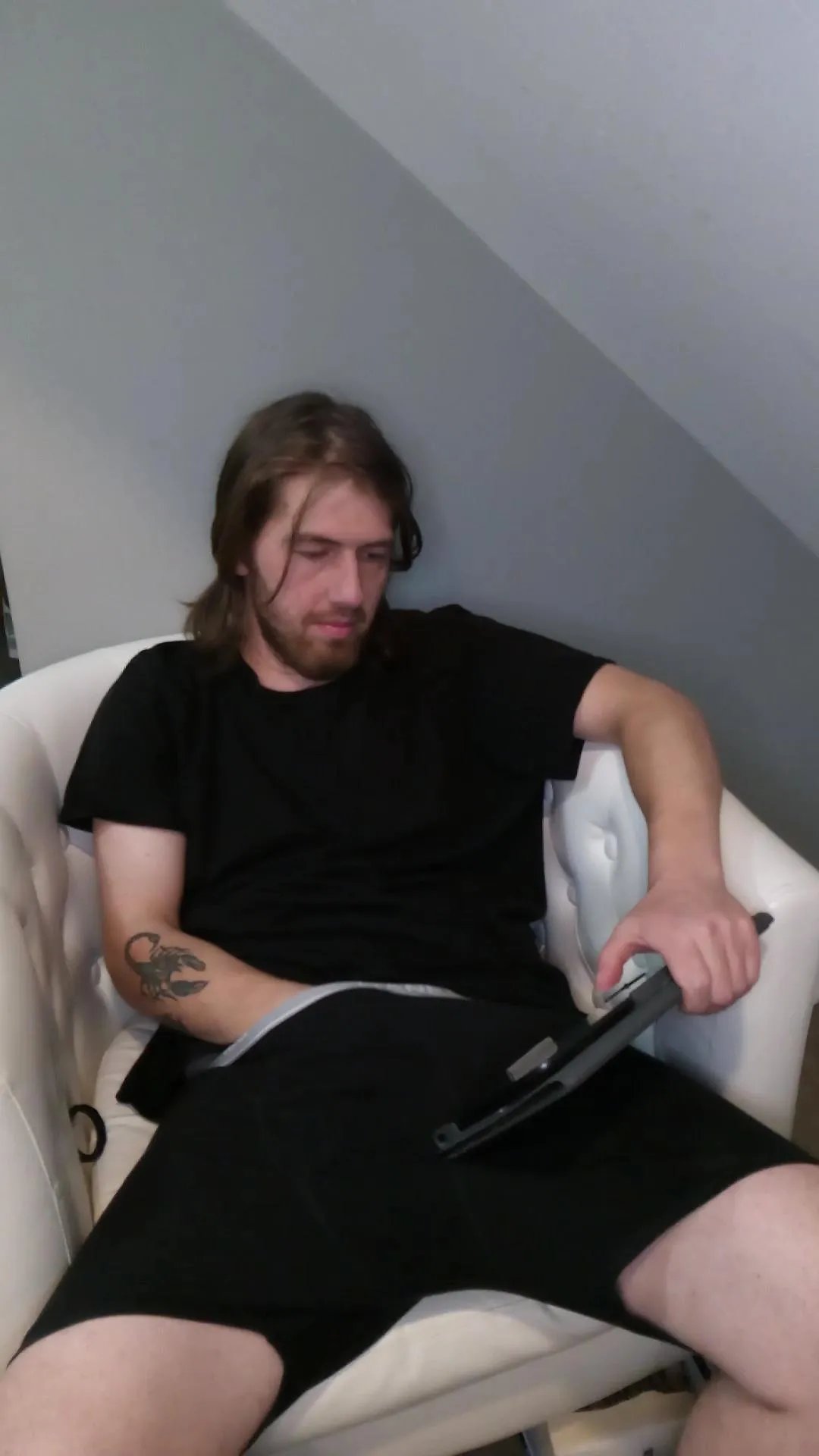 Offline Explosive_andyy on Cam4