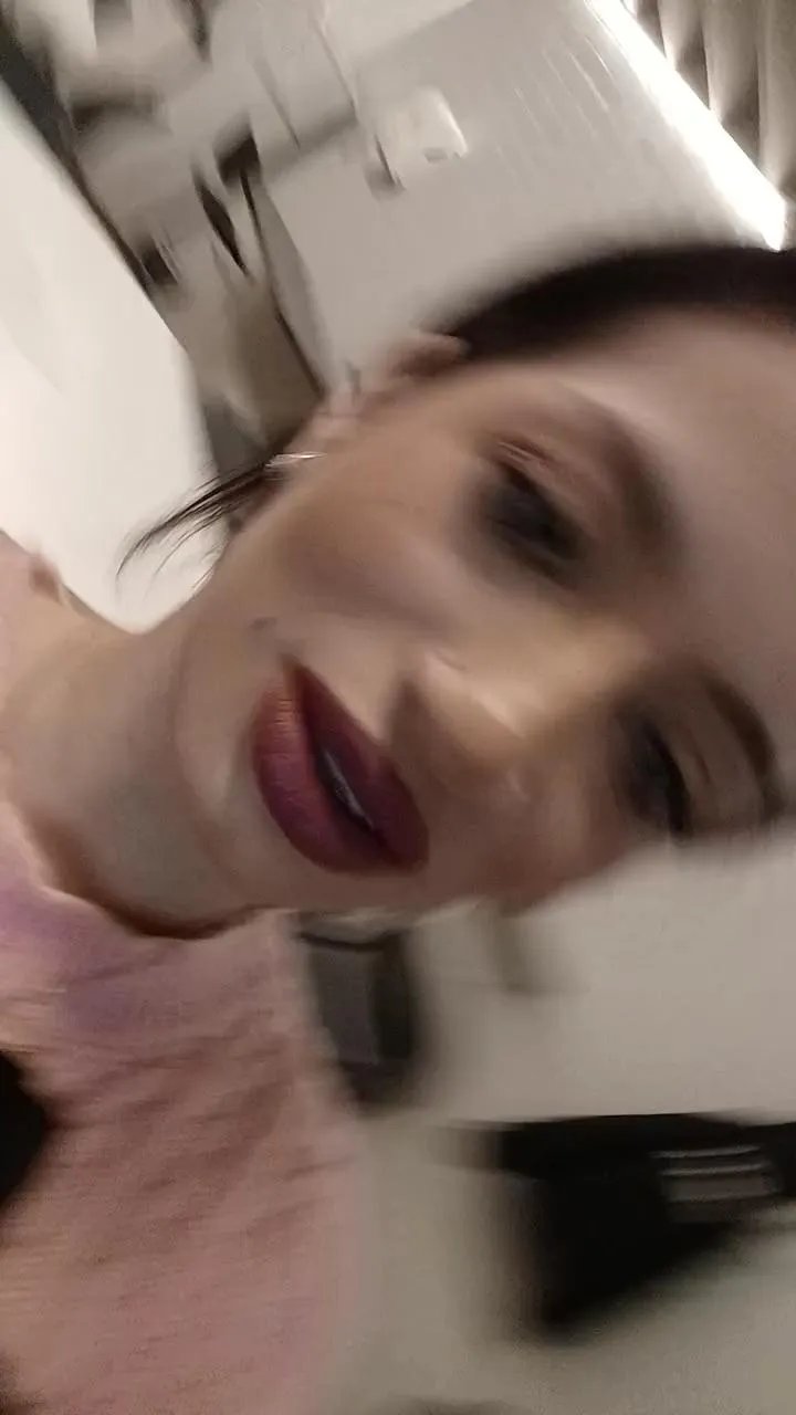 Offline FifiLust on Cam4