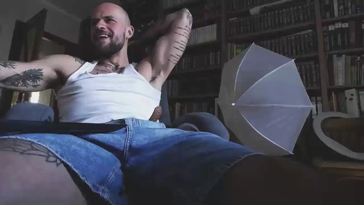 Offline FindomJason on Cam4