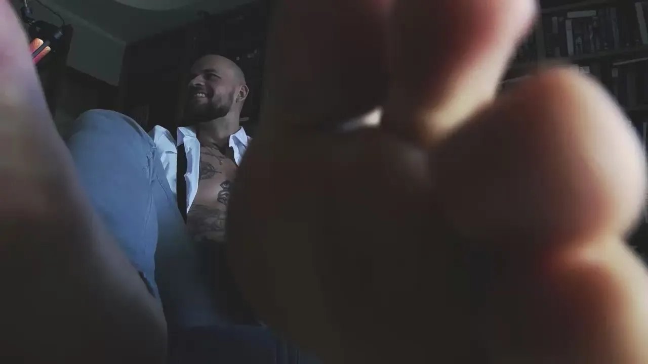 Offline FindomJason on Cam4