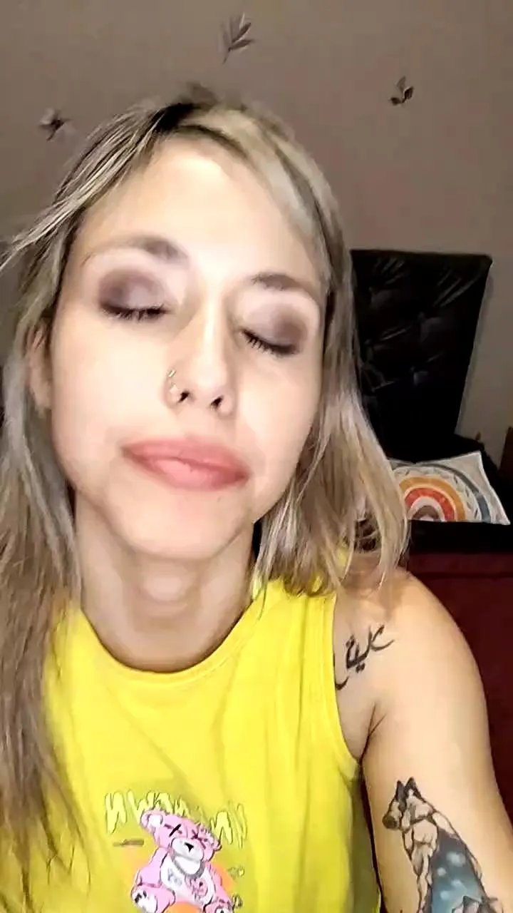 Offline Florcitapole on Cam4