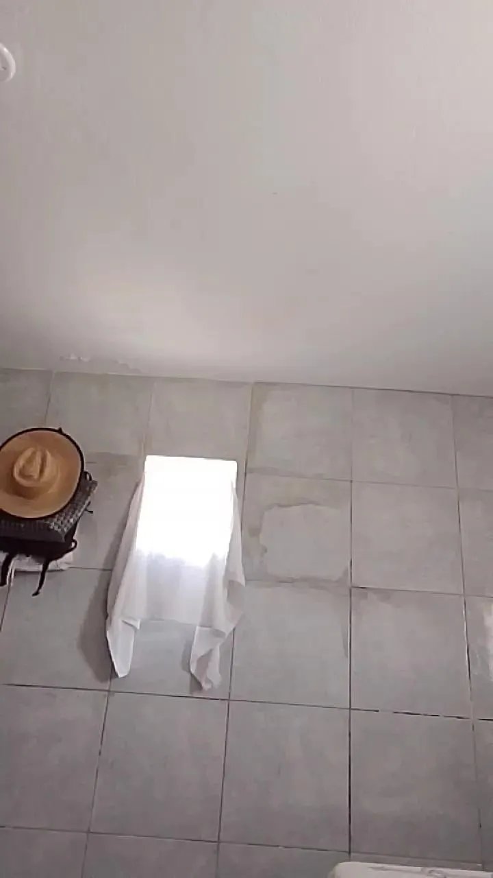 Offline Gabi_loira on Cam4