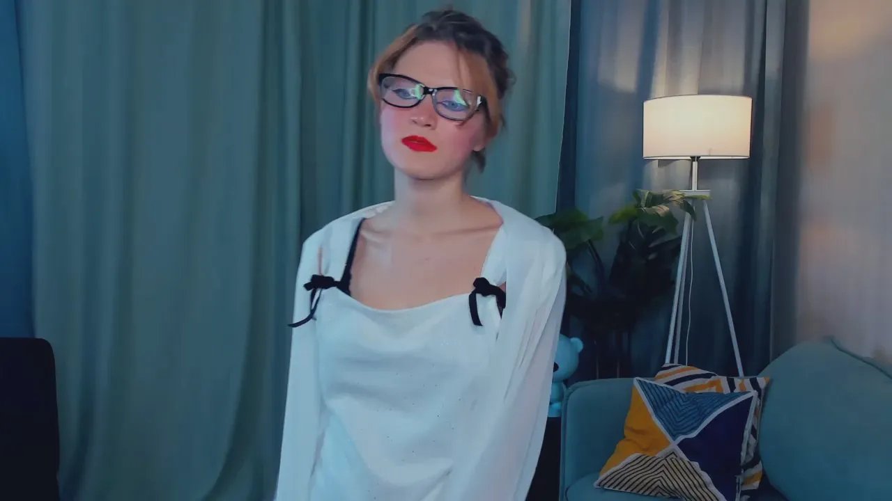 Offline GladysGee on Cam4