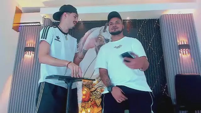 Offline handsome_boys22 on Cam4