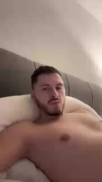 Offline hornyboy20000 on Cam4