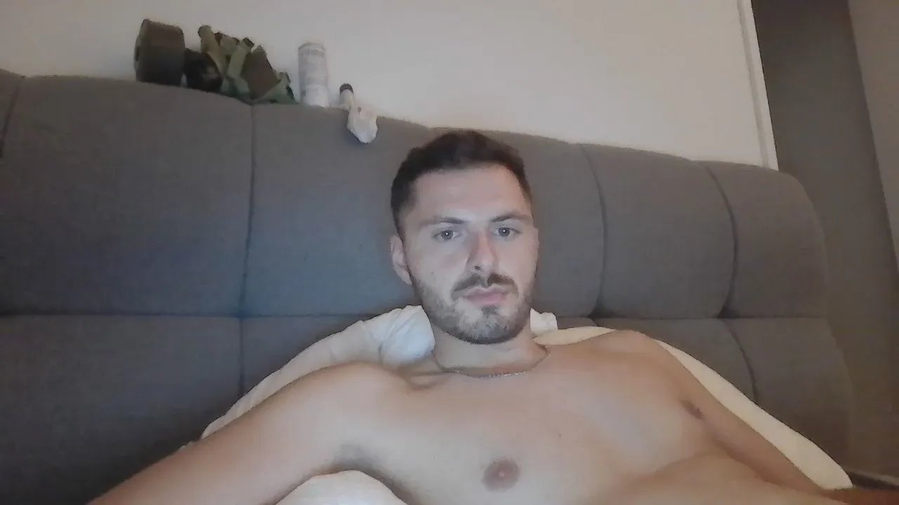 Offline hornyboy20000 on Cam4