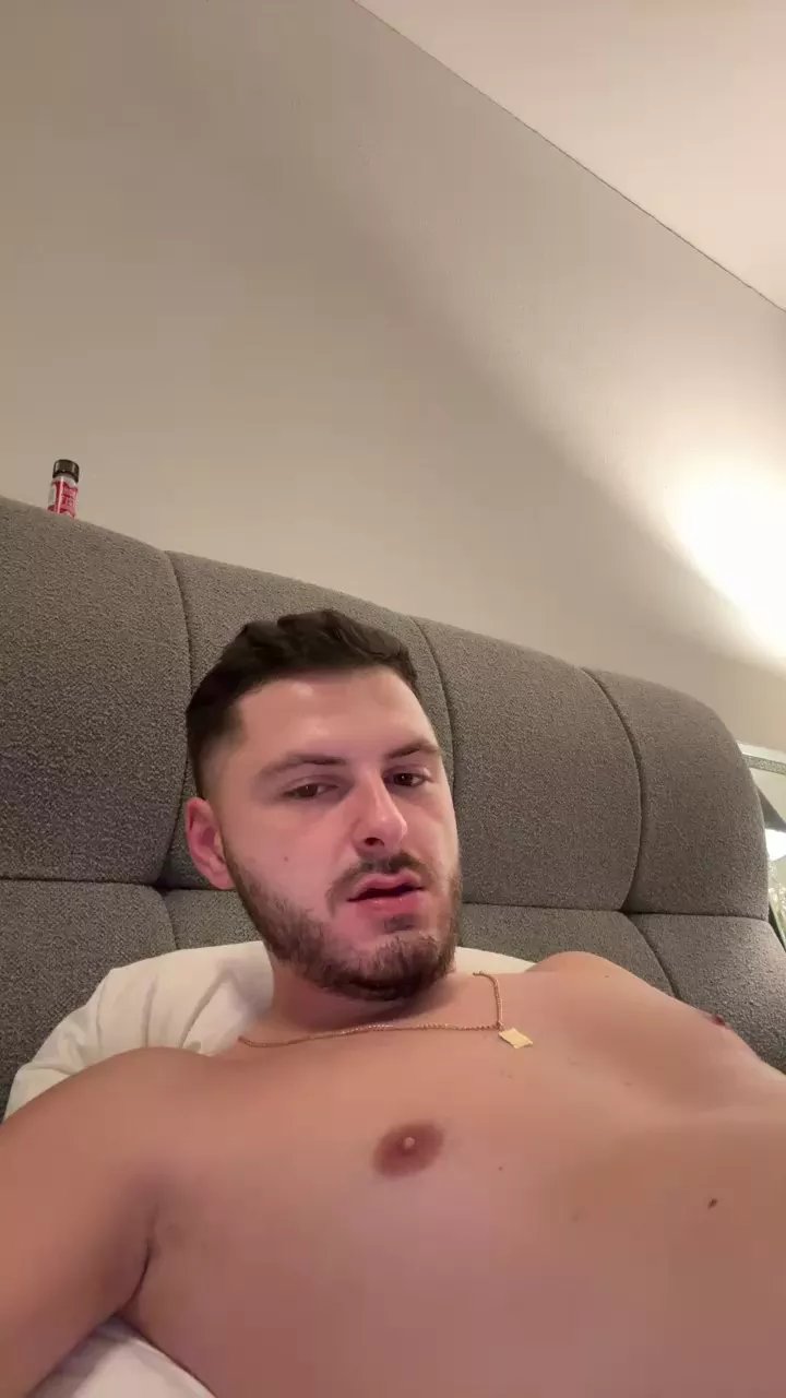 Offline hornyboy20000 on Cam4