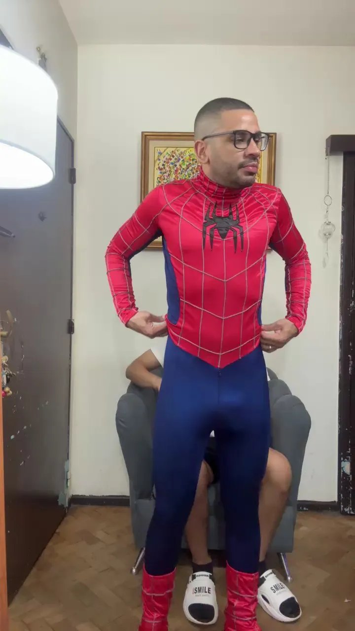 Offline Hotttmateo on Cam4