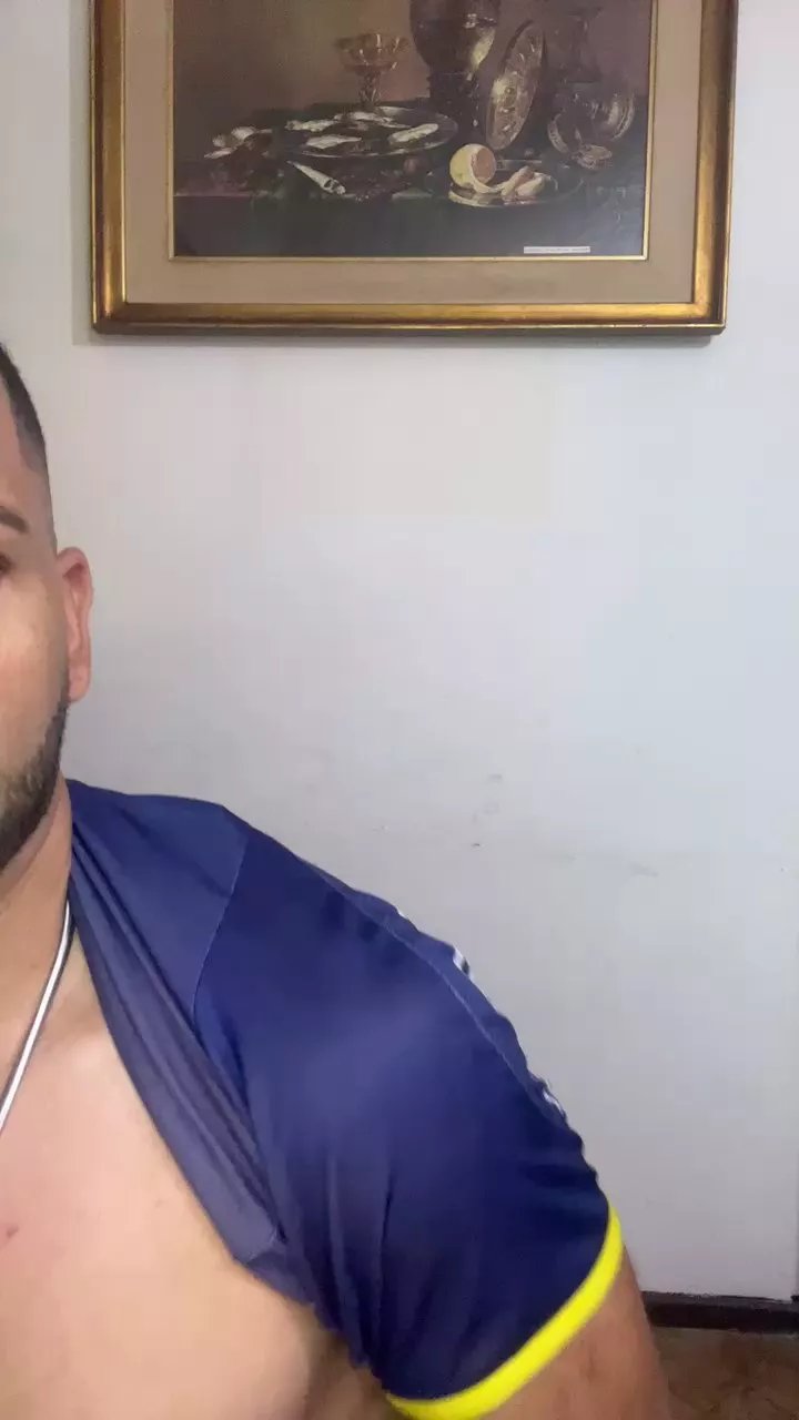 Offline Hotttmateo on Cam4