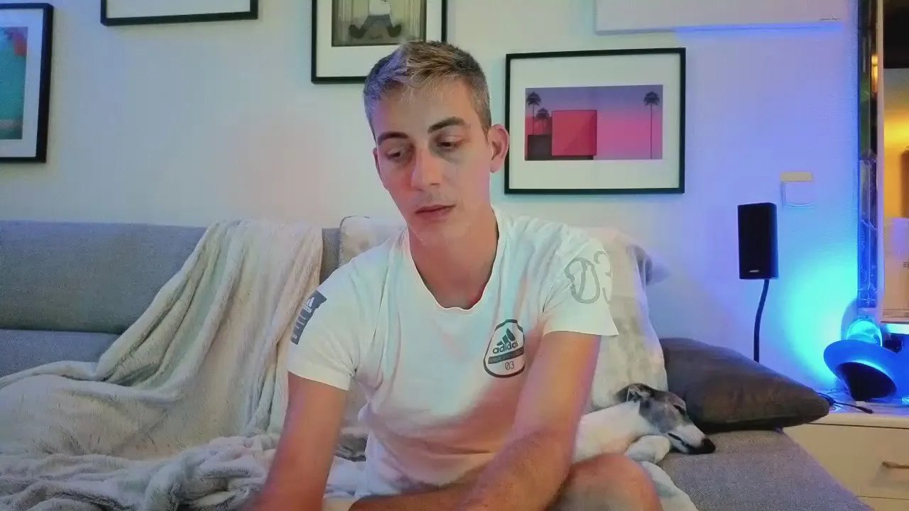 Offline HuGo4K on Cam4