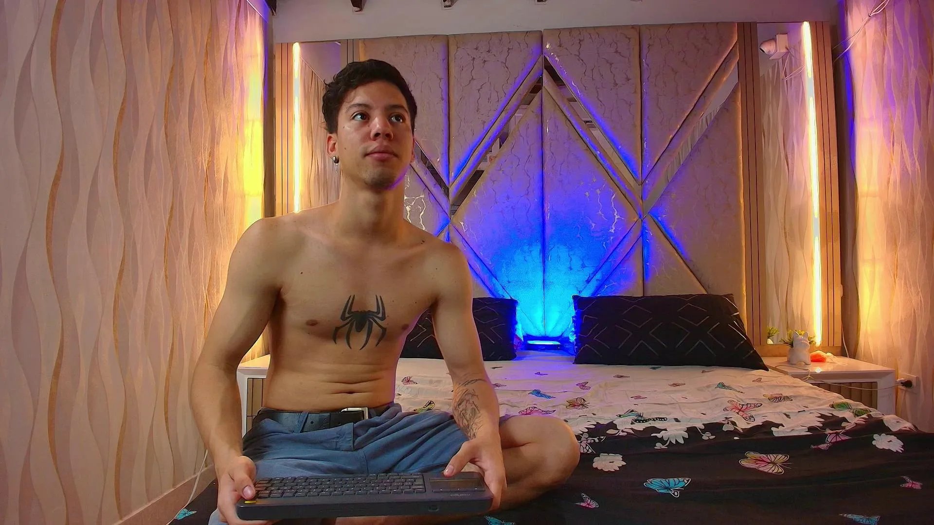 Offline I_am_nani on Cam4