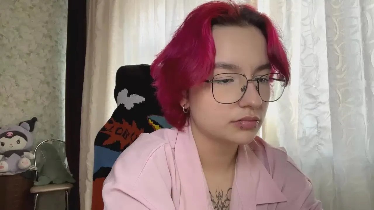 Offline InellHeir on Cam4