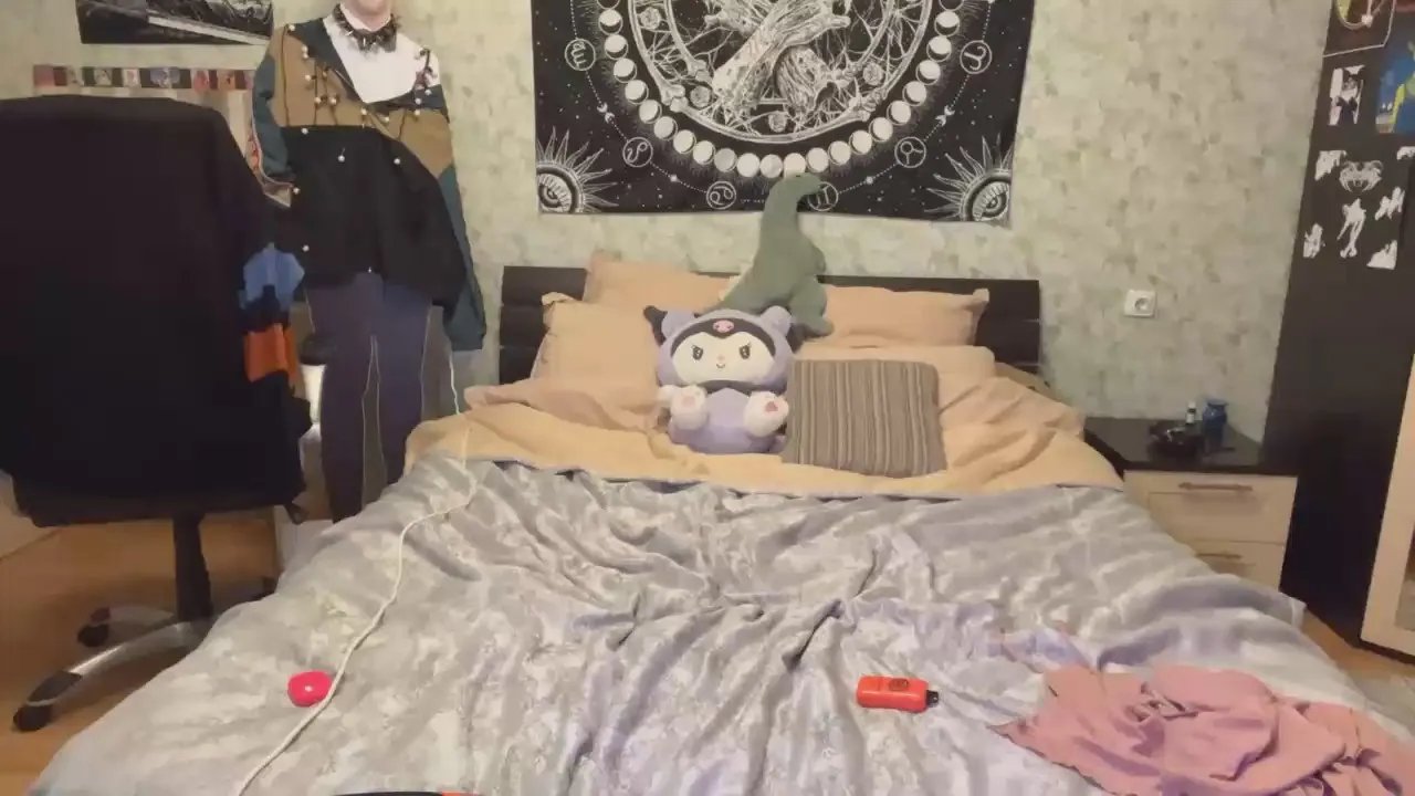 Offline InellHeir on Cam4