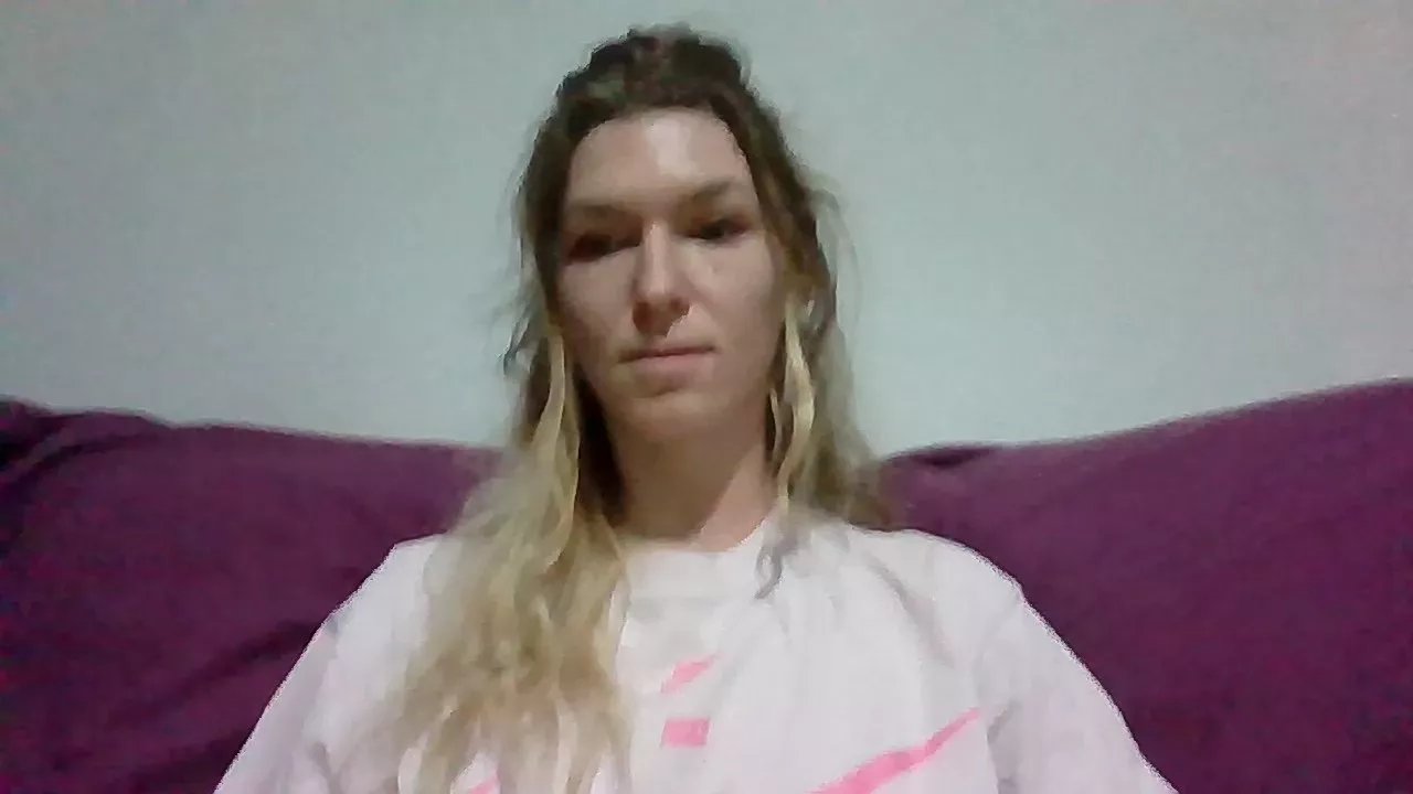 Offline ines190 on Cam4