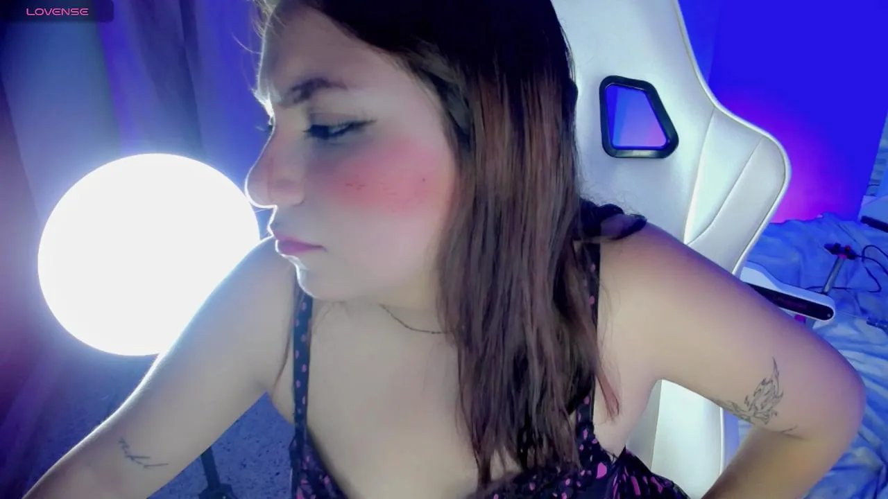 Freechat isadora_ryu on Cam4