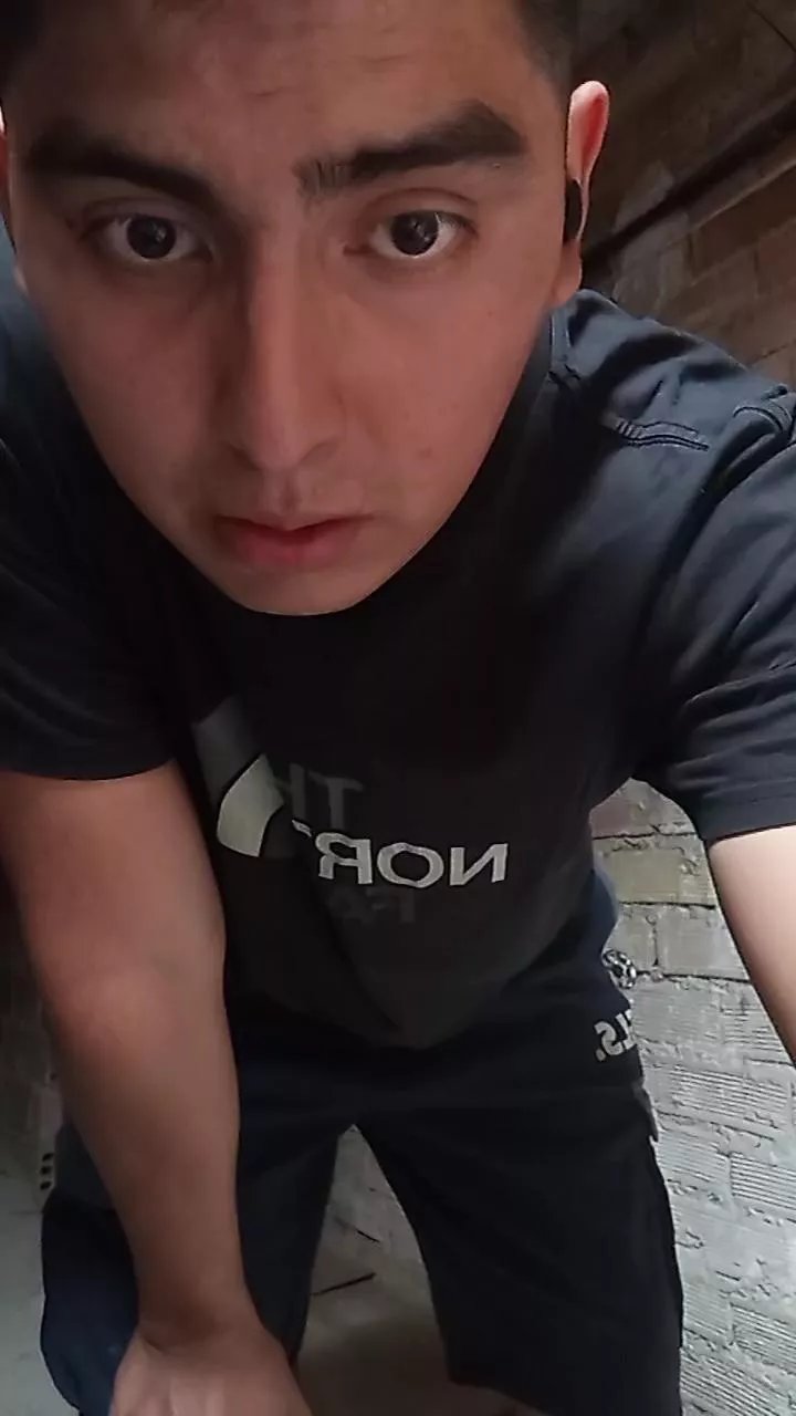 Offline James25nava on Cam4