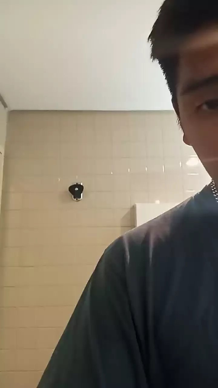 Offline James25nava on Cam4