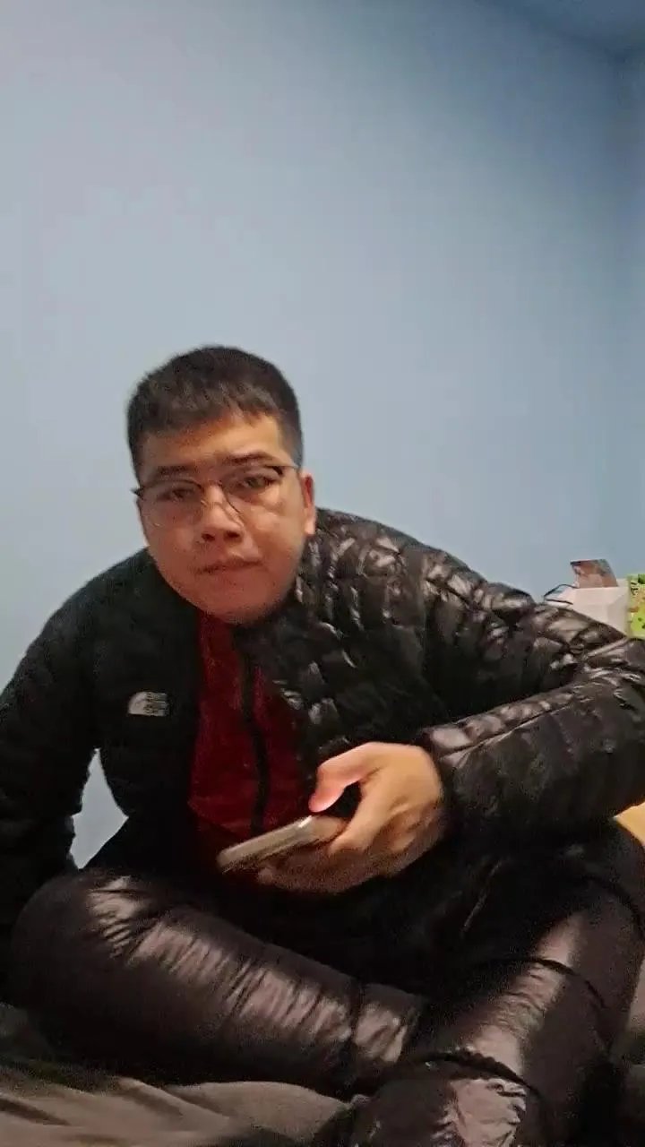 Offline Jay345678 on Cam4