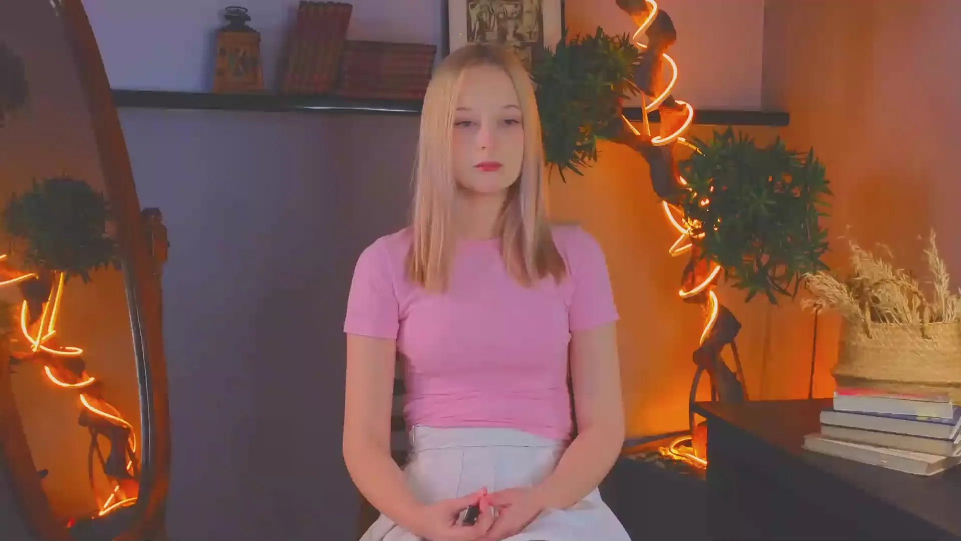 Freechat JeanieBeynon on Cam4