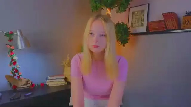 Freechat JeanieBeynon on Cam4