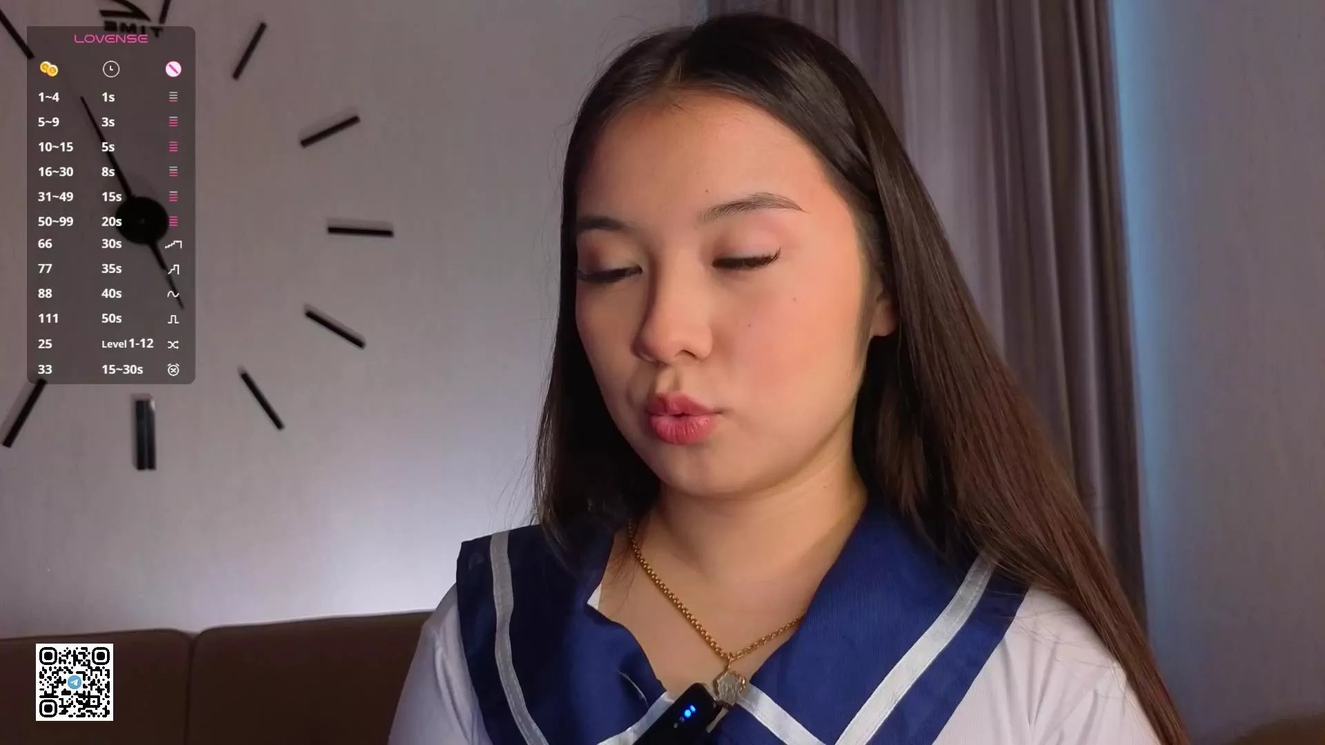 Offline JoanieChelf on Cam4