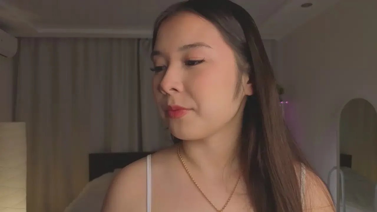 Offline JoanieChelf on Cam4