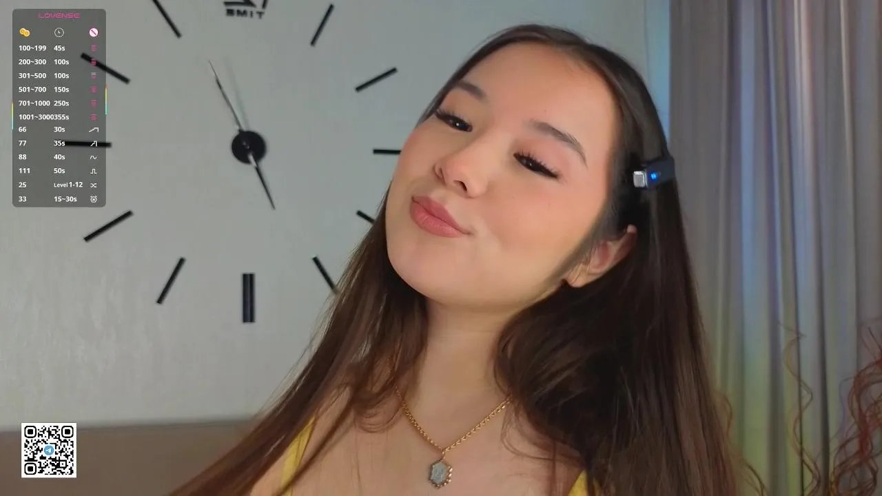 Offline JoanieChelf on Cam4