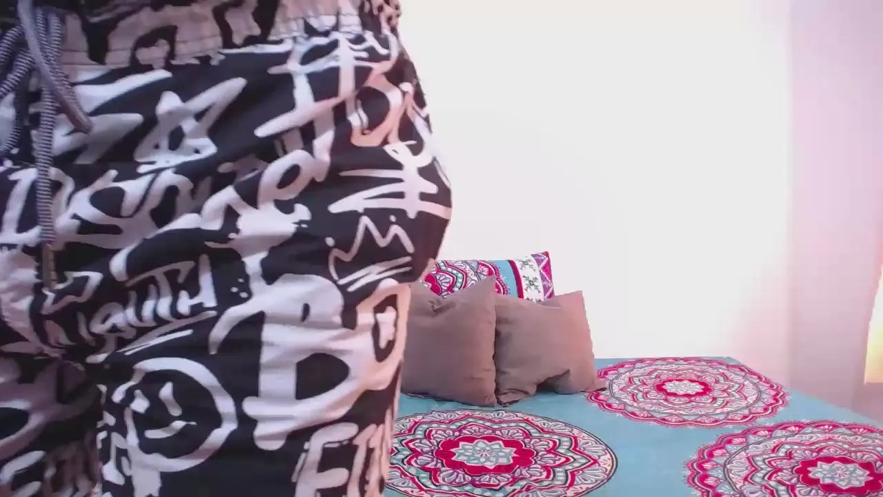 Offline JoanneandOliver on Cam4