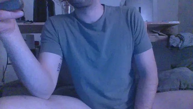 Offline juboy2 on Cam4