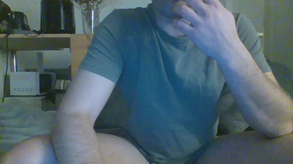 Offline juboy2 on Cam4