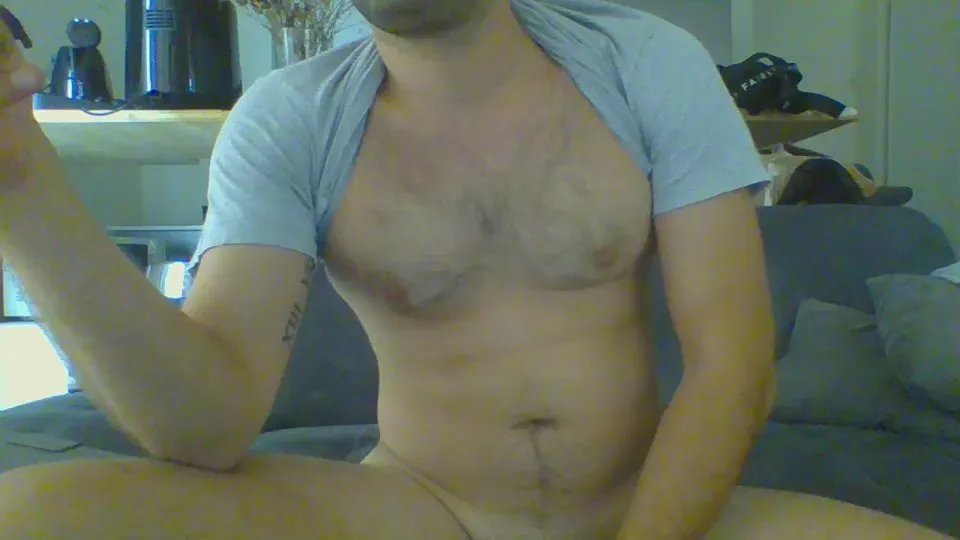 Offline juboy2 on Cam4