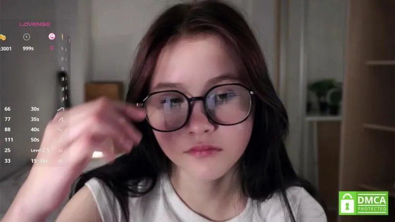 Offline JuliannaBoche on Cam4