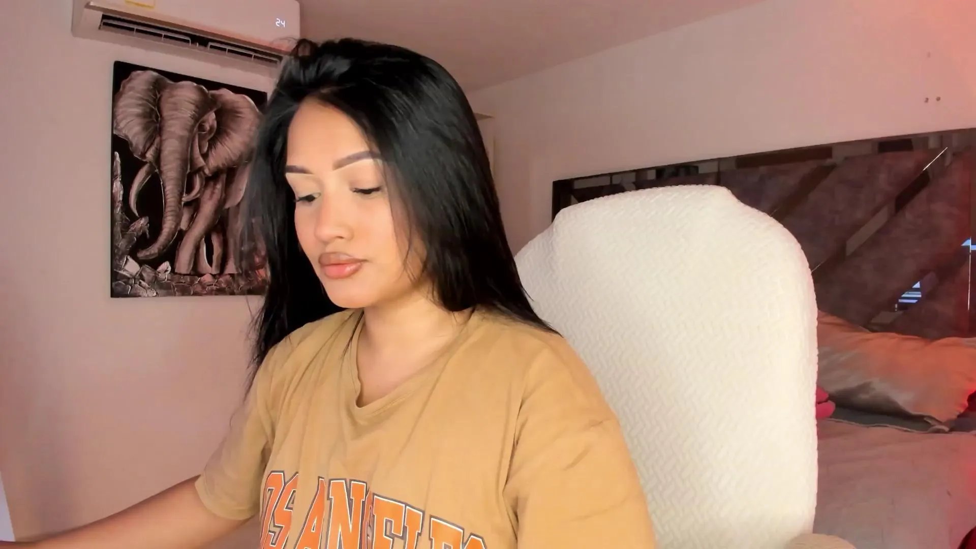 Offline JulieRoberts1 on Cam4