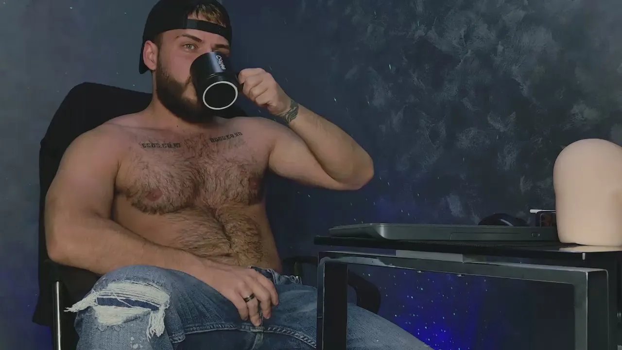 Offline juliusmasters on Cam4