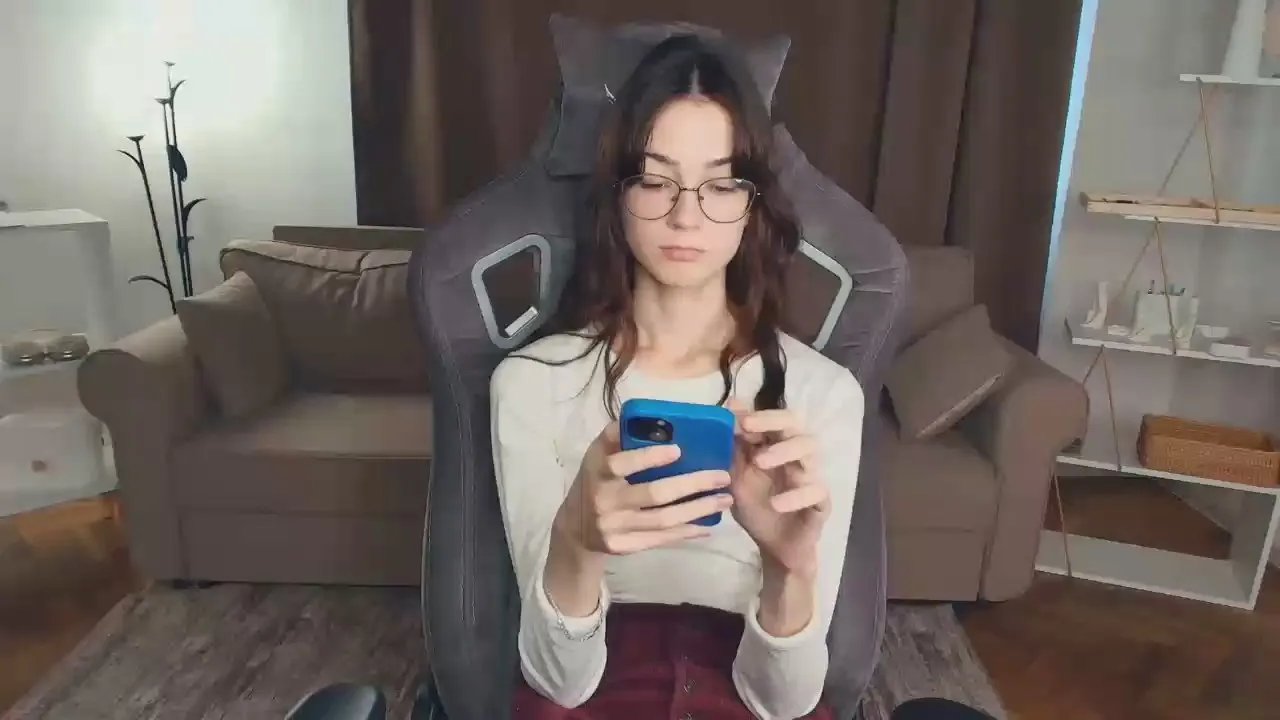 Offline KaleyBushard on Cam4