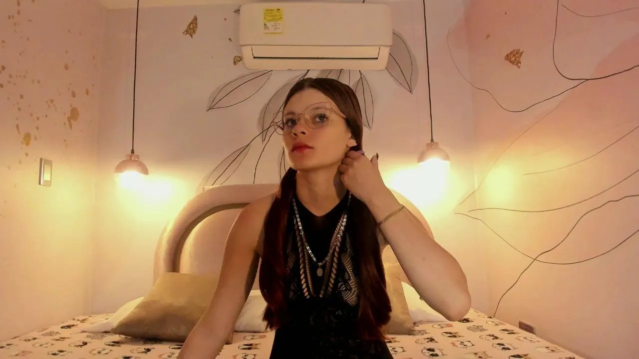 Offline Katee_Sweet on Cam4