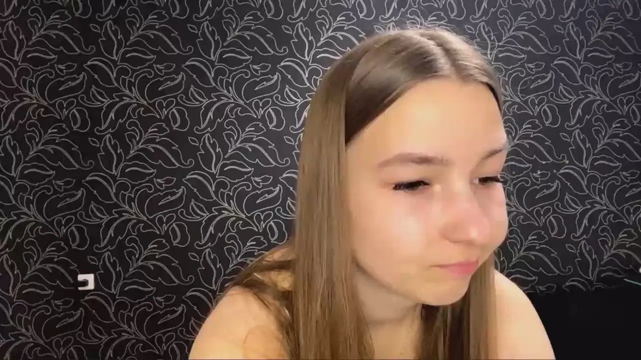 Offline KayleighRizo on Cam4