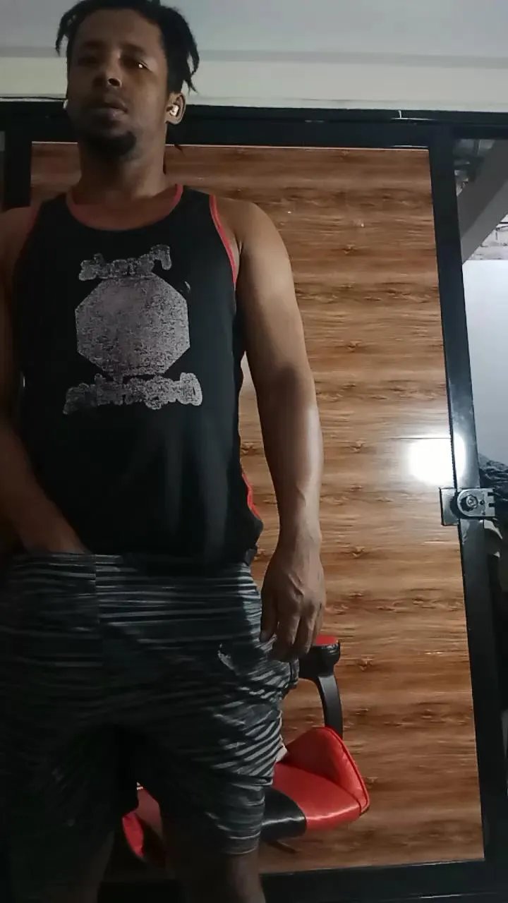 Offline Khalifa_Hunter on Cam4