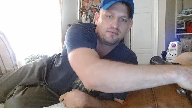 Offline kyisuno on Cam4