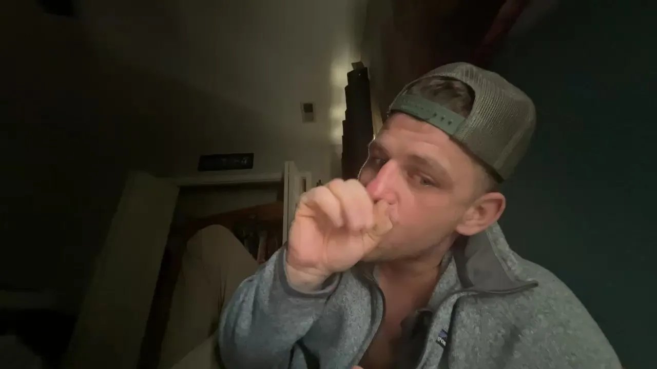 Offline kyisuno on Cam4