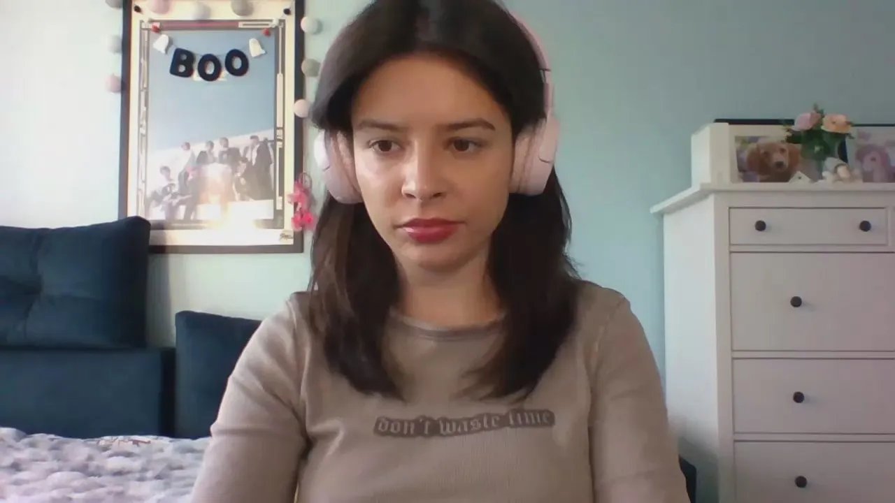 Offline LariceSweetgirl on Cam4