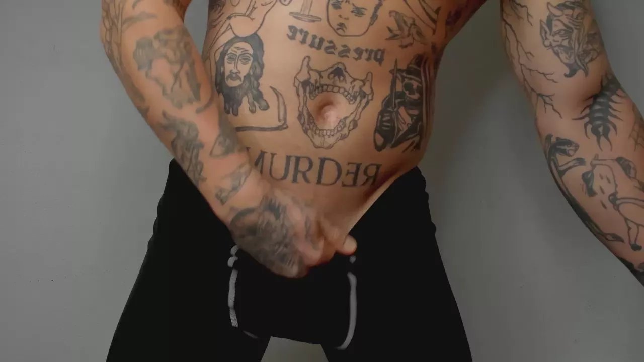 Offline Layneinchains on Cam4