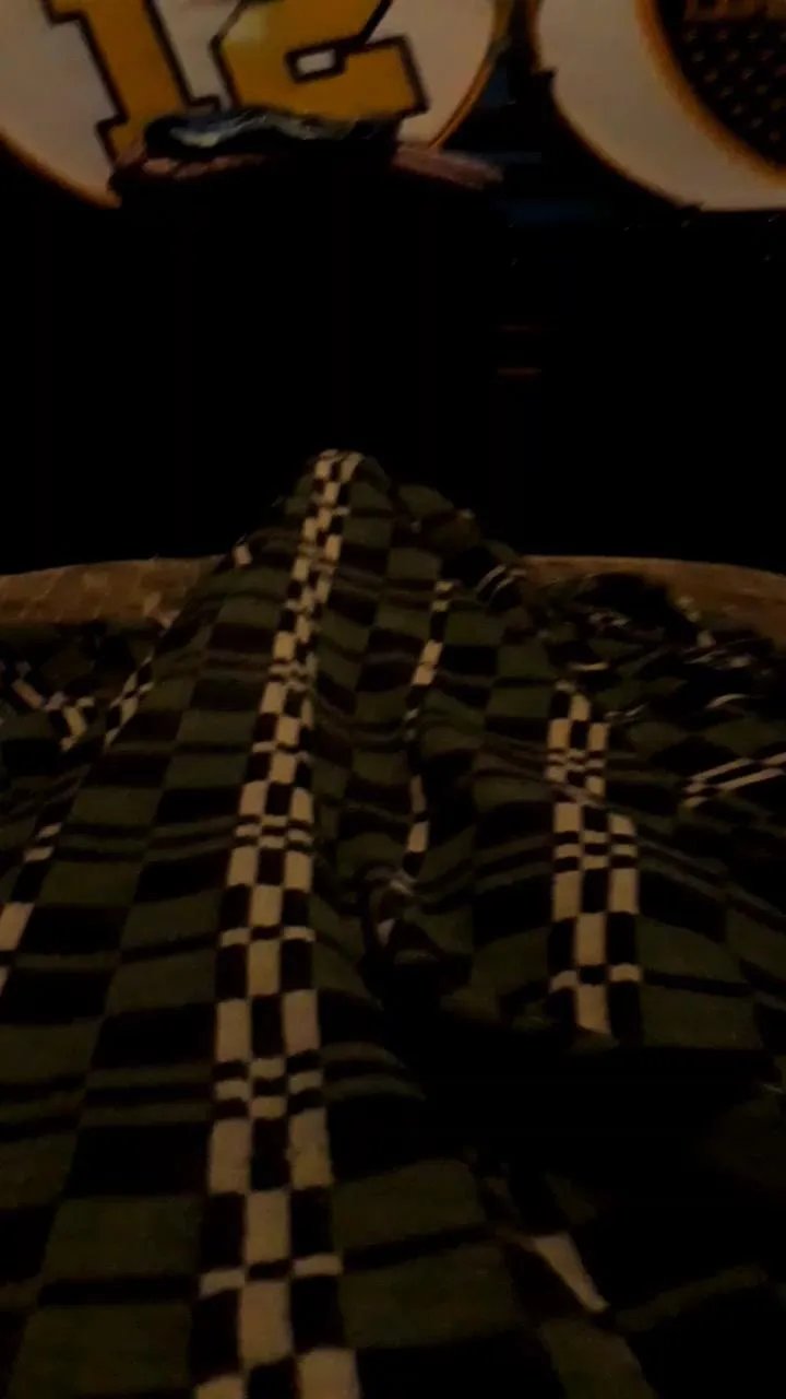 Offline Leo23cm5 on Cam4