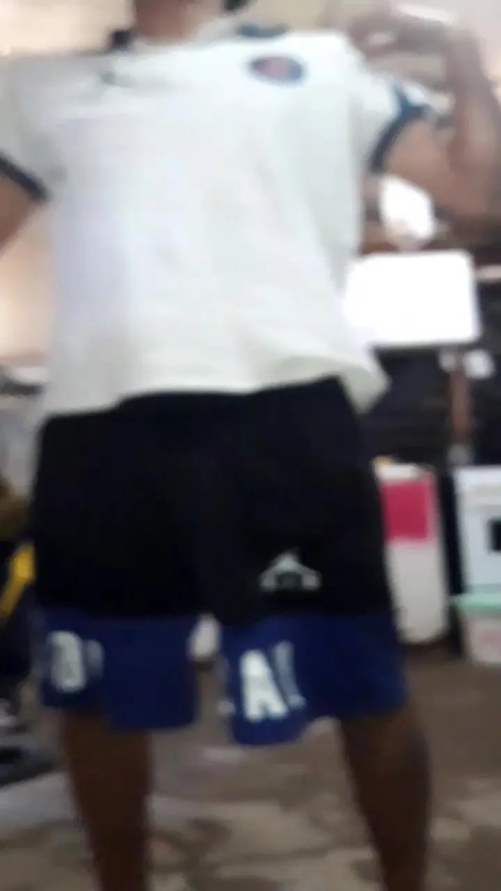 Offline Leo23cm5 on Cam4