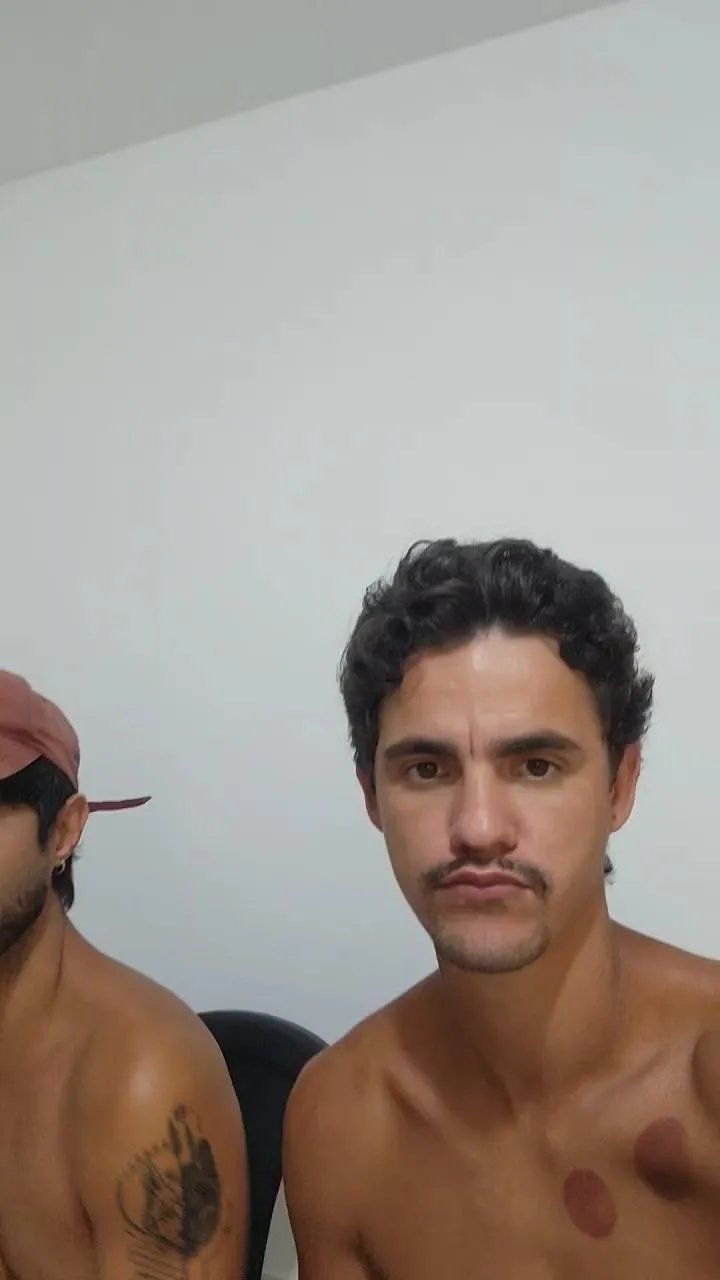 Offline Levi_Henrique on Cam4