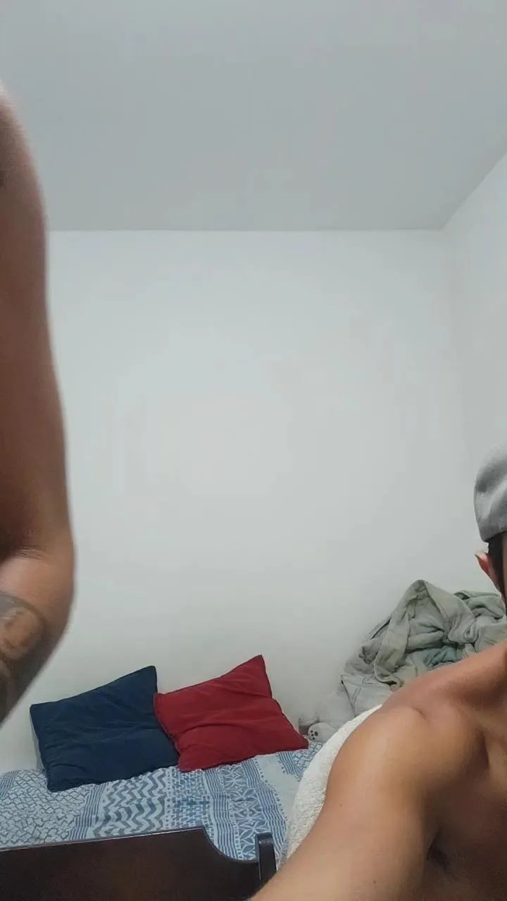 Offline Levi_Henrique on Cam4