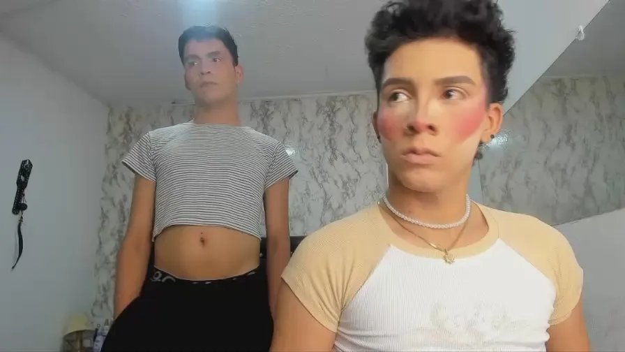 Freechat Lovers_Spicy on Cam4