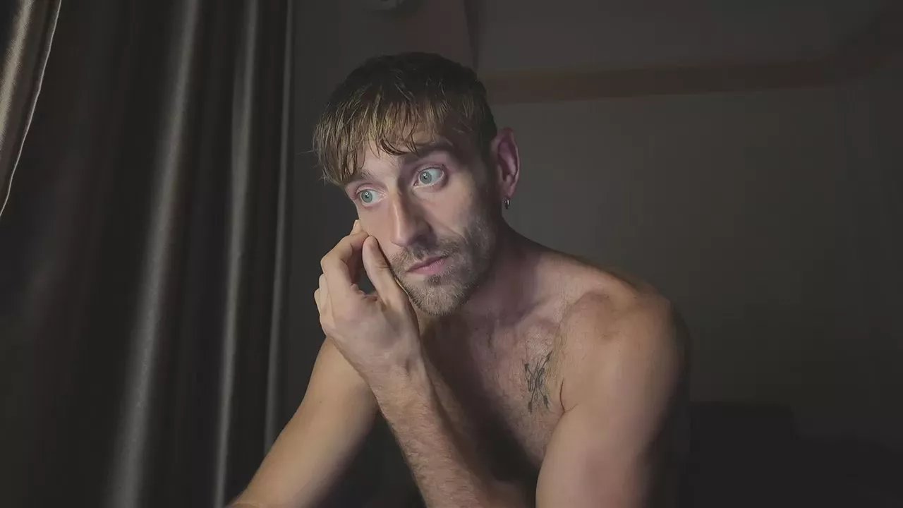 Offline LukeGunn on Cam4