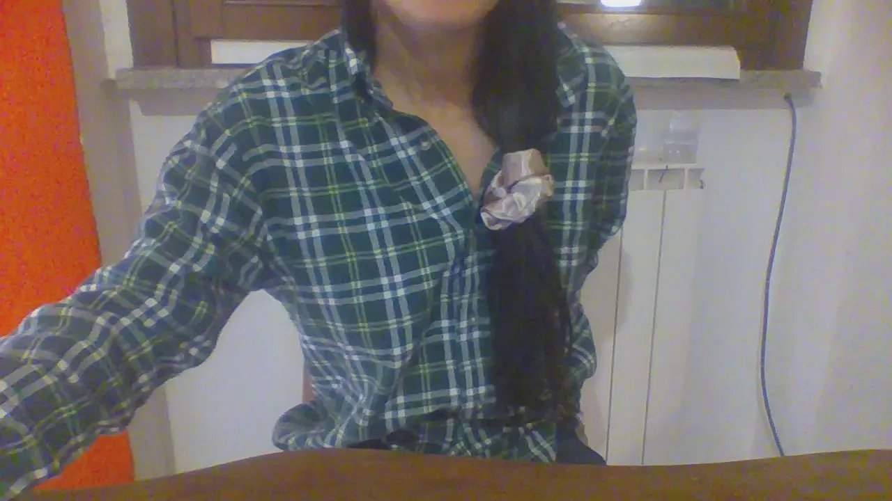 Offline luxxuriax on Cam4