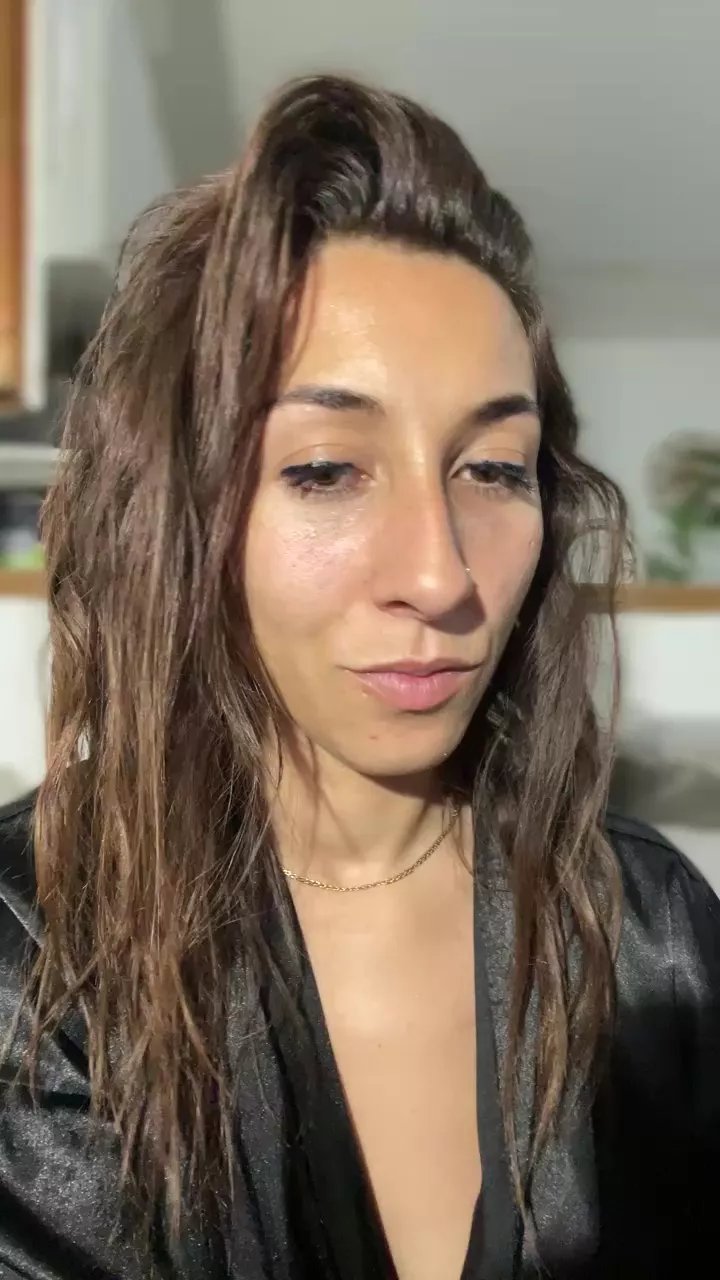 Offline Lyly_laurensaa on Cam4